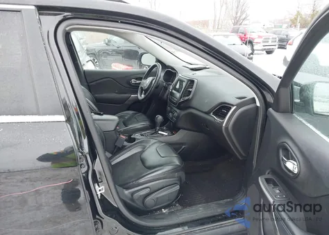 2019 Jeep Cherokee Latitude Plus 4X4 from USA, damaged, VIN 1C4PJMLB8KD238996